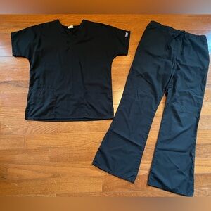 Cherokee Workwear Black Scrub Set Size Small